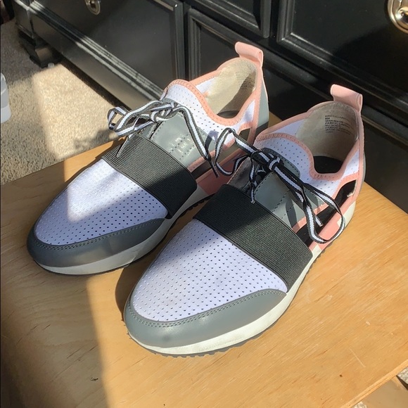Steve Madden Women’s Arctic Sneakers size 8 - Picture 1 of 7